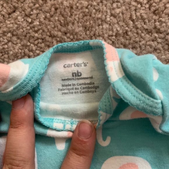 Carters onsie! Bundle 5/$20! - Picture 2 of 2